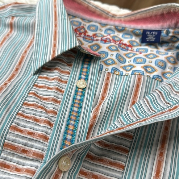 Robert Graham Light Blue Casual Button Down Shirt with Striped Pattern - Picture 8 of 9
